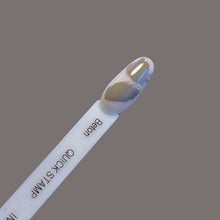 Load image into Gallery viewer, BETON QUICK STAMP NAGU LAKA STEMPINGAM - 7 ML