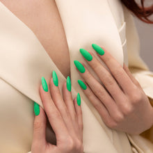 Load image into Gallery viewer, GREENZILLA GĒL LAKA - 7 ML